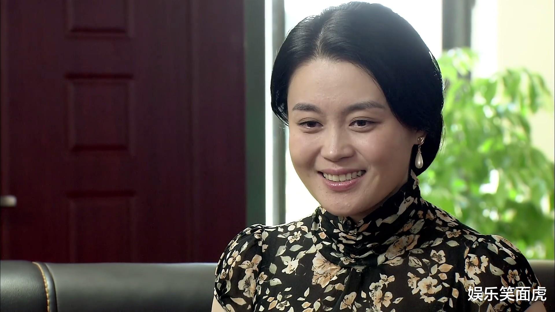 关婷娜|36岁关婷娜为何不红？21岁被赵本山看中，如今身材变胖至今未婚