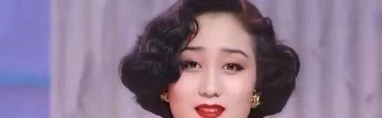 郭敬明|与利智一见钟情，李连杰毅然与黄秋燕离婚，30年过去黄秋燕怎样了