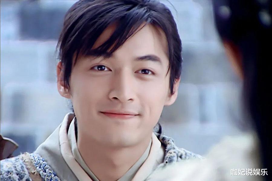 胡歌|龚俊邓超逃不过爆丑“斜刘海”，凭啥只有胡歌帅炸了？