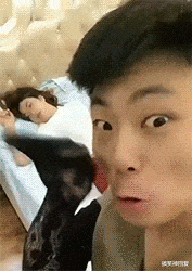 搞笑神回复|神回复:“这个女的就偷了几个荔枝而已,至于绑树上吗?”网友神回复!