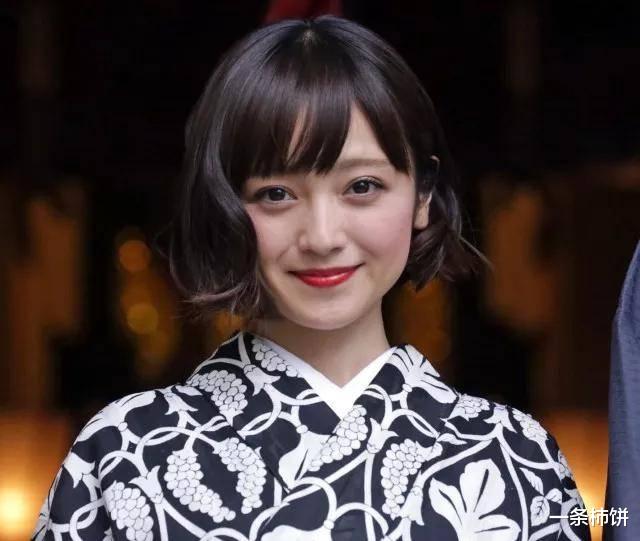 发型|发型方形篇：大方脸适合什么发型？学会就能变成小鹅蛋哦