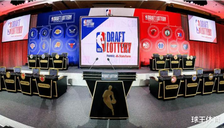 湖人队|湖人获得22号签！3换1库里，3换1拉文，湖人三巨头呼之欲出