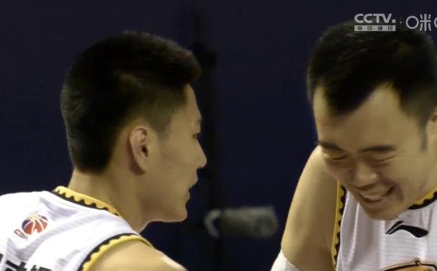 天津男籃|106-88！CBA最大奪冠熱門(mén)，6連勝遙遙領(lǐng)先！二當(dāng)家狂送14助攻