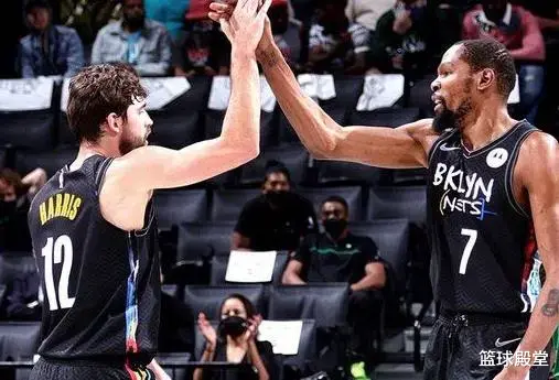 詹姆斯·哈登|篮凯赛后！阿杜赞扬队友，哈登再提让权，哈里斯摊牌，纳什蜕变了