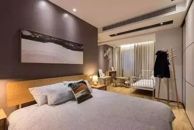 越来越多人都不在阳台晒衣服了,现在流行这样装,妥妥多出一间房