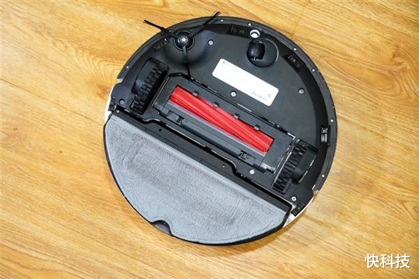 评测|扫拖机器人拖地有哪些坑？这种设计可谓费力又不讨好