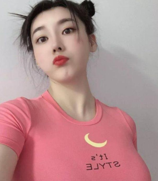 赵奕欢|95后“内蒙臀神”刘太阳,玲珑身材令人羡慕