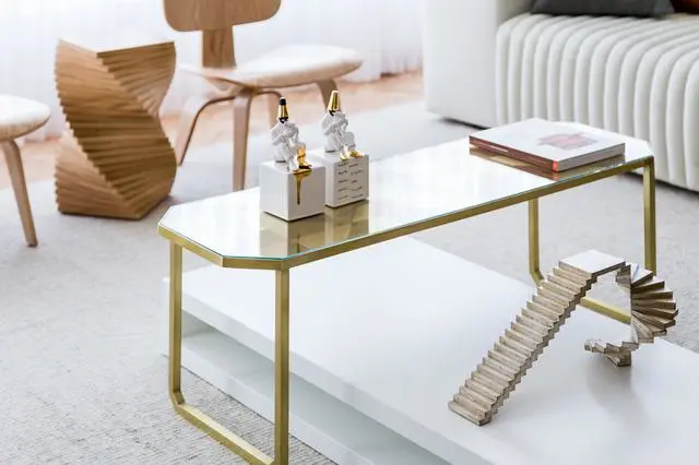 坚持买这套顶楼房，大横厅打破传统布局，沙发放中间有2个客厅了