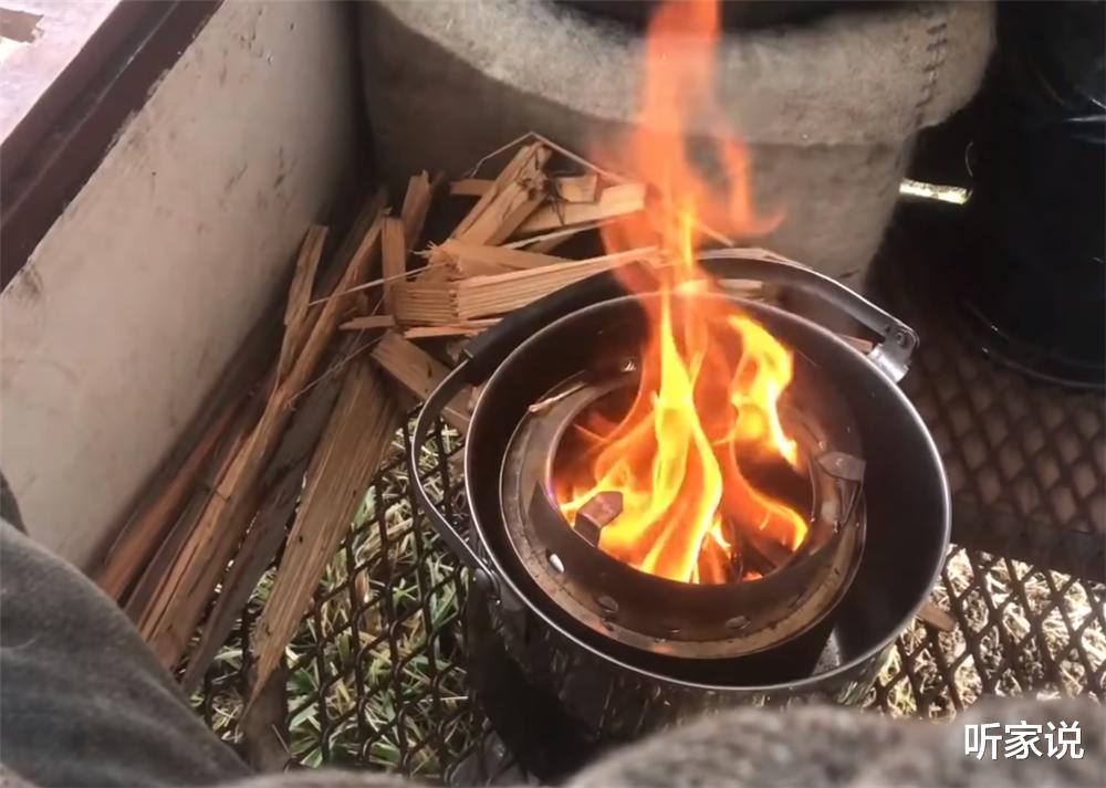 听家说|他住在2㎡破旧三轮车中，养4只羊为伴，边牧羊边流浪转眼已过12年
