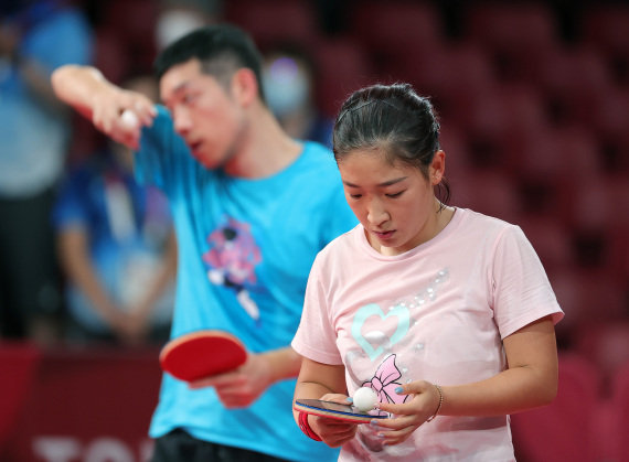 女排|新增12位确诊病例！世界第一无奈退赛，中国女排国乒感染风险增加