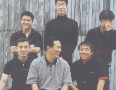 孔令輝|同為中國(guó)男乒一哥的孔令輝和劉國(guó)梁，兩人誰(shuí)的實(shí)力更強(qiáng)