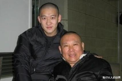 听云轩|曹云金听云轩改名并恢复演出，遭网友热议，再努力也干不过德云社