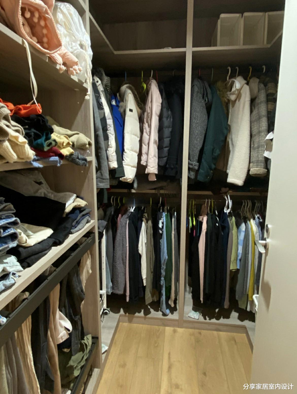 她家小三房，不豪华但很实用，全屋定制的柜子非常满意，分享一下