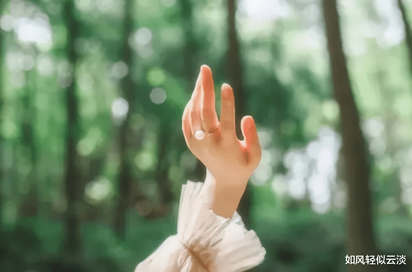 |人在单位，不要小看了别人，也不要高估了自己