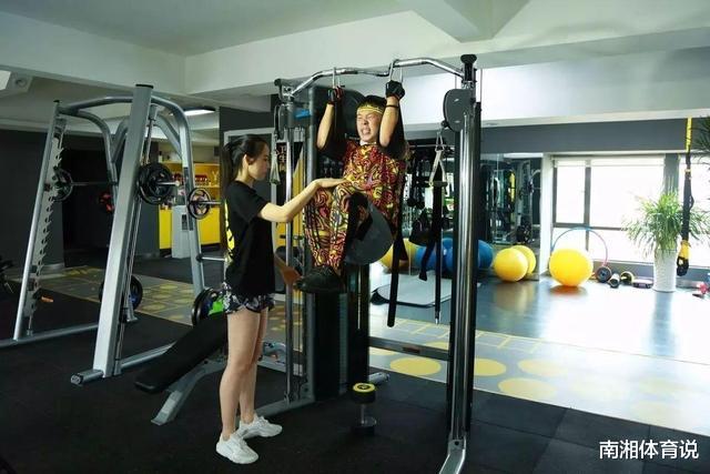 杜海涛|杜海涛减肥成功，撞脸权志龙？网友：沈梦辰果然没选错人