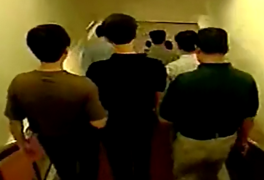 社情汇编 持枪在苏、湘、渝三省市作案，枪杀多人，警方出动4万人进行围剿