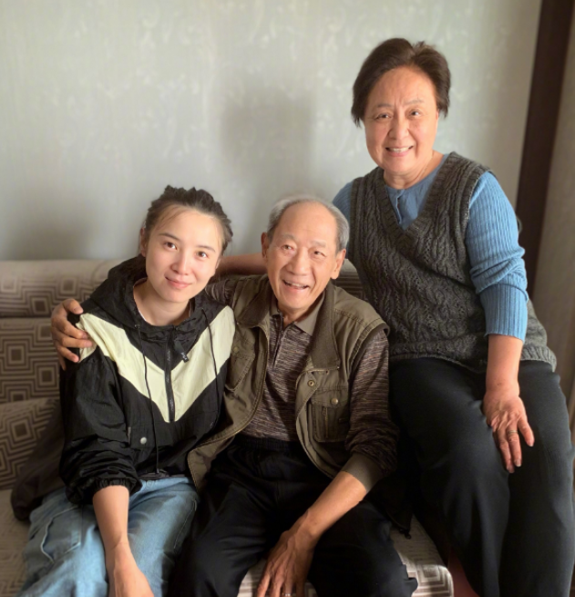 鞠婧祎|噩耗！资深演员李志舆去世，享年85岁，宋佳等众星发声哀悼