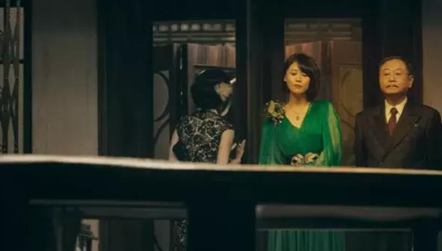 第一炉香|电影《第一炉香》，这个故事对深度观众来说，有哪些细节含义深思