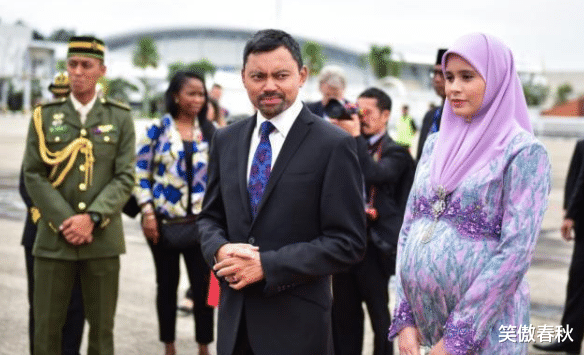 笑傲春秋 她17岁头顶黄金王冠，戴22个金镯嫁文莱王储，生4子被宠出幸福肥