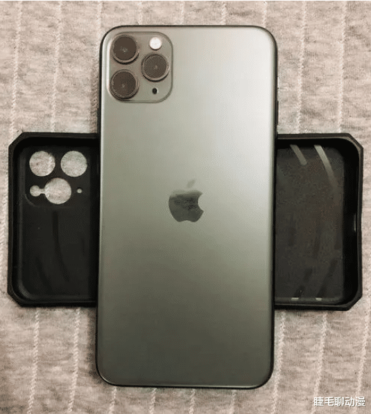 手机壳|西方媒体：亚洲用户给手机带手机壳，都是因为穷