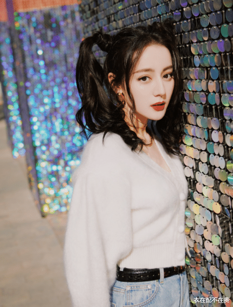 陈道明|迪丽热巴王源首次合作，双马尾很减龄，同穿平底鞋却暴露真实身高