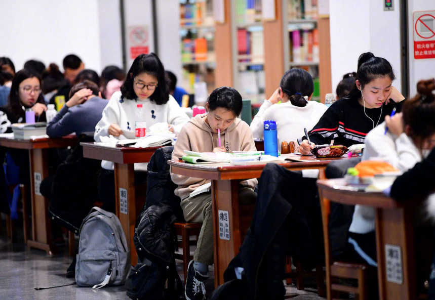 考研|“考公”与“考研”同时上岸,两者哪一个更靠谱?希望你不要选错