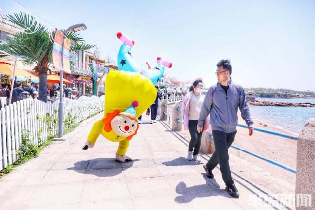 半岛新闻客户端 青岛这处海安市集好吃又好玩，本月休息日都开市