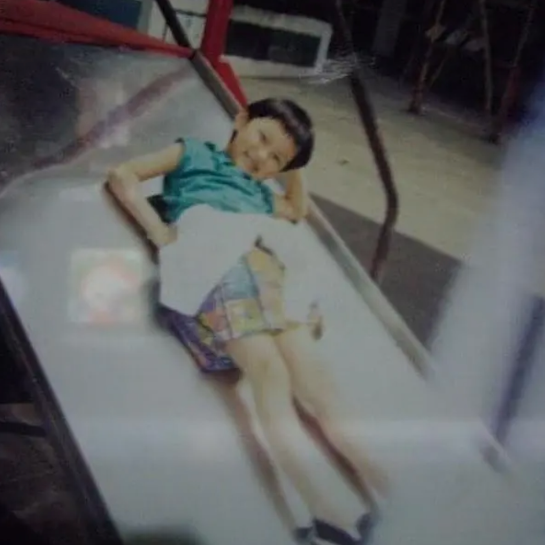 王丹妮|24岁未婚先孕，32岁再现梅艳芳，这个女人不简单