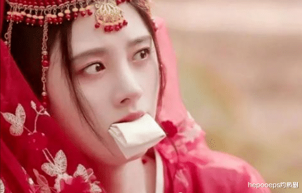 小丑回魂|丝芭打造第二个“四千年美女”，造型妆容一模一样，网友：替代品永远都是替代品