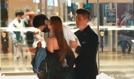 李妍瑾|49岁左拥右抱算什么，私生女、劈腿、一夜情，他曾自比过皇帝