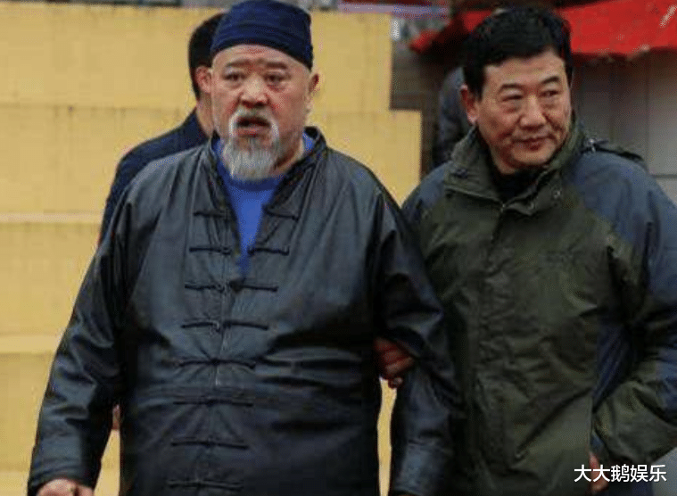 |不听医生劝阻，一天2包烟，一顿最少8两酒，李琦如今怎样了？