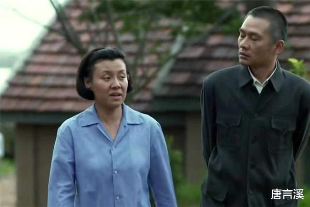 父母爱情|《父母爱情》中的老丁，戏外娶翻版“德华”，20年来把妻子当成宝