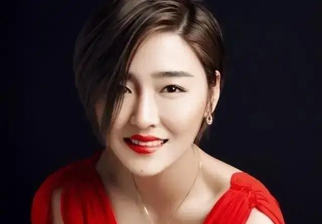 张玉娇|她在节目高调炫富,他花2亿买一架私人飞机如今想半价卖出都没人要