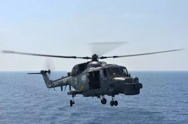 振華四號海上遇險紀實，危急時馬來西亞直升機趕來瘋狂掃射-圖6