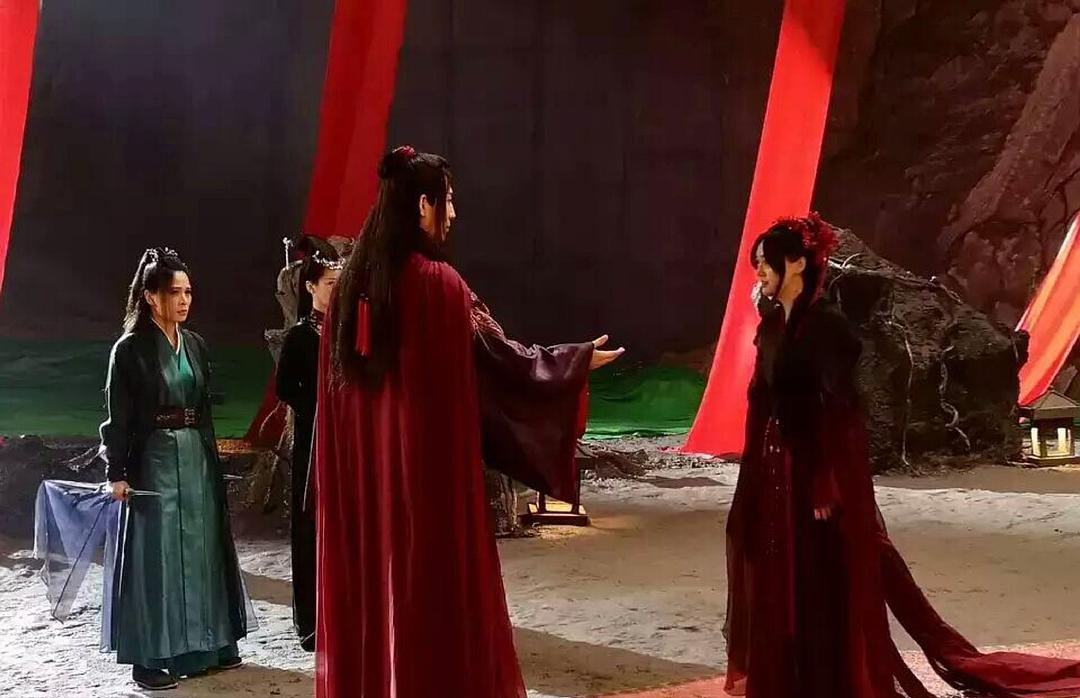 郑爽|《倩女幽魂》剧组出来爆料了！郑爽压榨预算，场务、灯光师全累倒