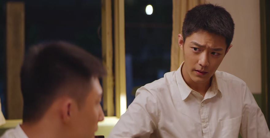 英雄岁月之王牌部队|《王牌部队》用生命质感在飙戏的李幼斌，捅破了演技天花板