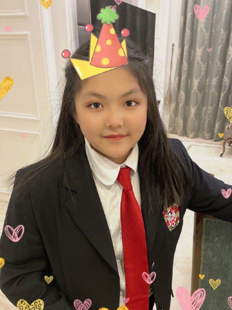 王诗龄|有一种“整容”叫王诗龄长大后，虽获马拉松第一，但颜值大变样了