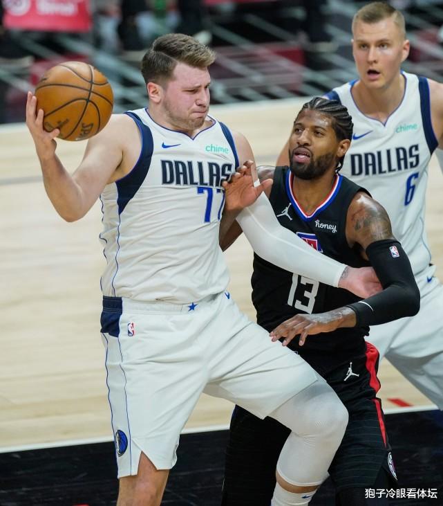 快船隊|船俠大戰沖上熱搜第一！2比0后獨行俠官推再扎心 美媒：快船的選擇太蠢了