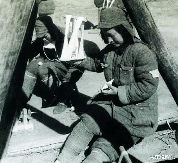 护士|亮剑：这是八路军女护士？我摸着脑袋想不通：比我女友都时尚？