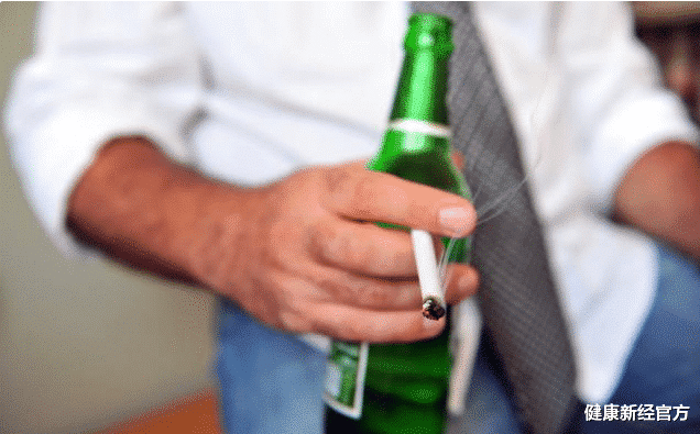 失眠|男性晨起后3个异常，肝或已“烂如渔网”，一个不占，肝还轻松