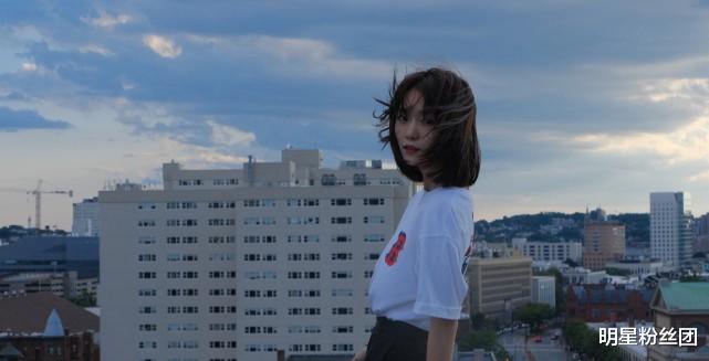 段奥娟|段奥娟开学晒照，照片瘦到脱相，中戏落榜现在要立学霸人设？