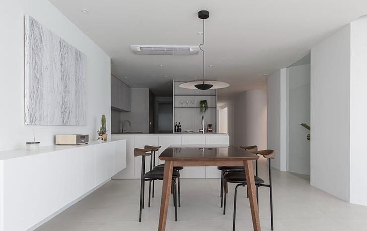 小姐姐|羡慕这位小姐姐,独居180㎡大平层,简单装修住2年还干净如初!