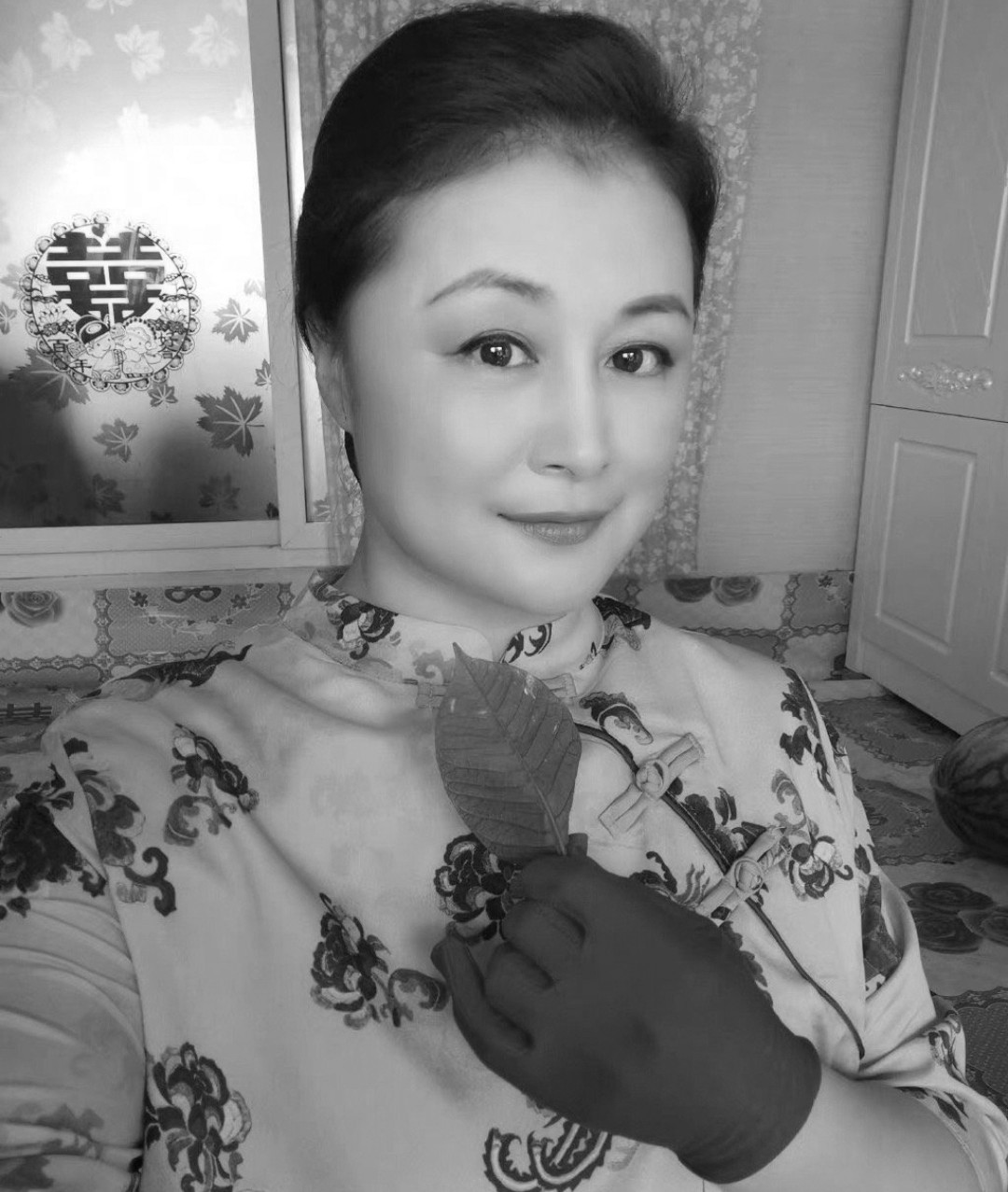 28岁著名女歌手遭遇车祸去世,胸部头部被重创,司机疑似疲劳驾驶