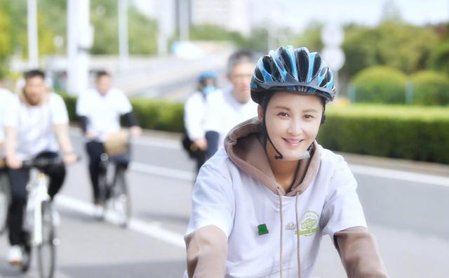 王志飞|“风流大叔”王志飞，和他背后的三个女人，哪个女人伤他最深？