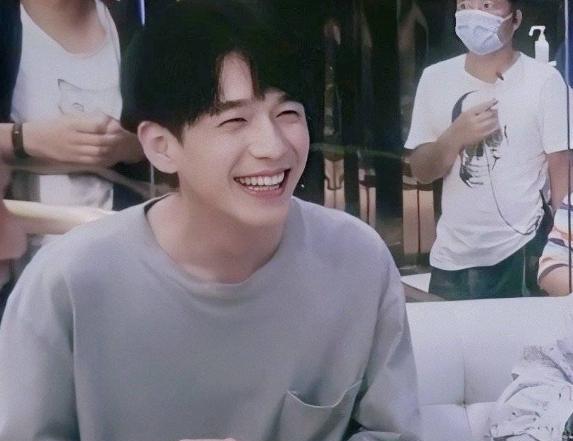 黄磊|《明侦6》破42亿后，芒果将推悬疑新综，拟邀黄磊加盟，热度稳了