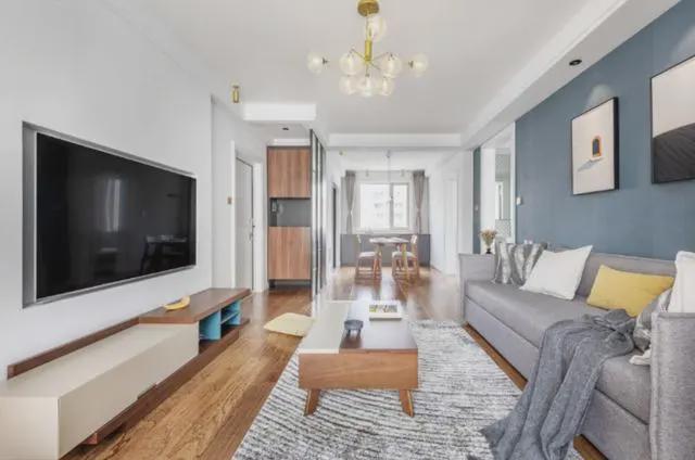 多个阳台别浪费,学他家垫高25cm做个品茶区,太惬意了!晒晒全屋