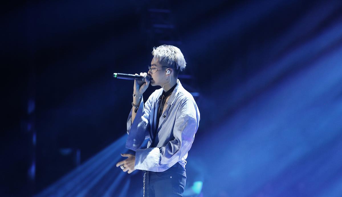 吴亦凡|资产30亿，吴亦凡不仅是明星更是商人，赚钱如同切瓜砍菜般容易