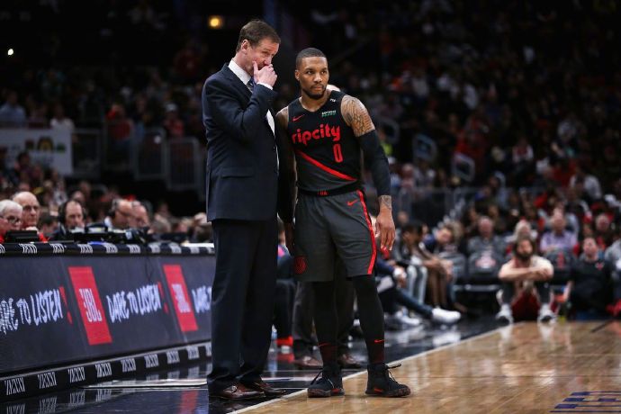 达米恩·利拉德 大交易要来了！利拉德愿意降薪交易，忠诚终究敌不过冠军的诱惑