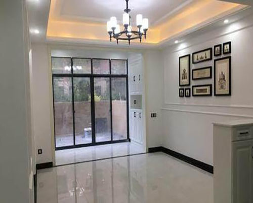 |买房子看中了一楼小花园，装修好了真不赖，亲友没有不夸赞的！