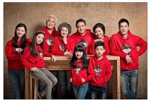 贾静雯|明星齐晒全家福,汪峰一家真霸气,贾静雯一家很萌,张予曦很美艳